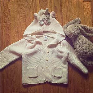 EUC Unicorn Hood Swearer Baby Gap 24 months